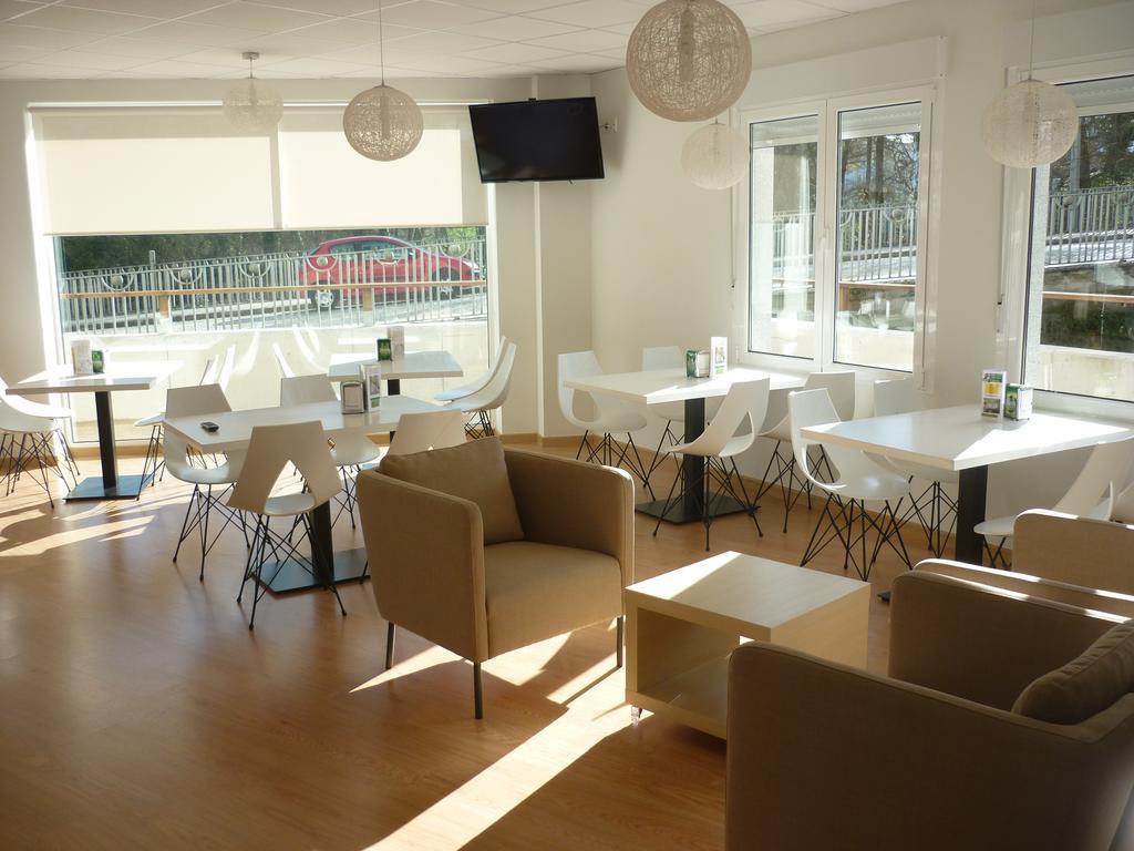 Pension-Albergue Puente Ribeira Саррия Екстериор снимка