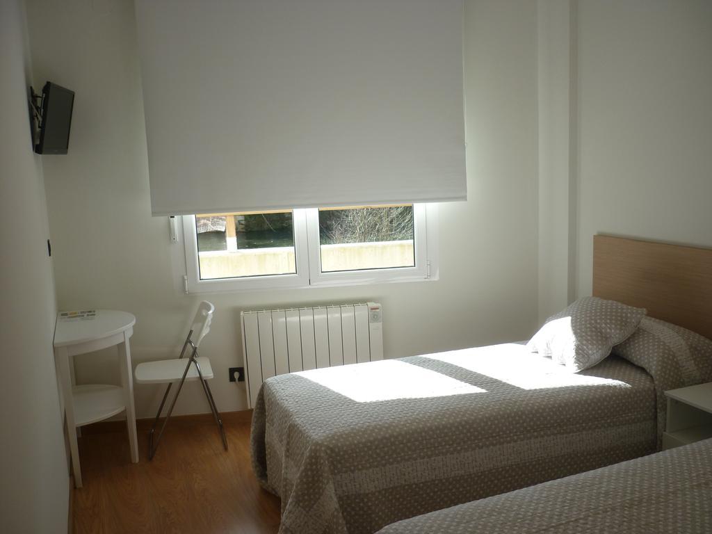 Pension-Albergue Puente Ribeira Саррия Екстериор снимка